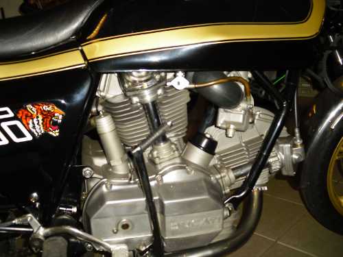 900SB_motor.jpg